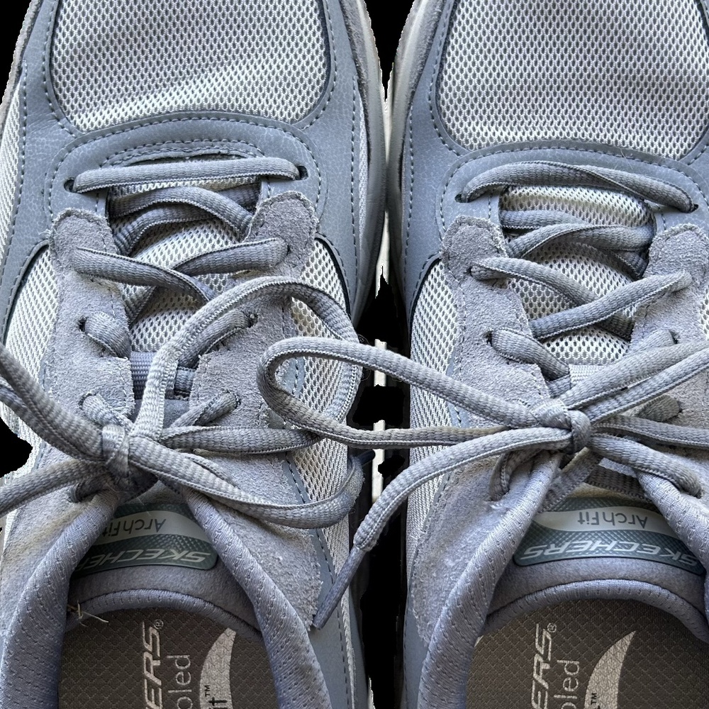 Skechers Air Cooled Arch Fit; Mens 11